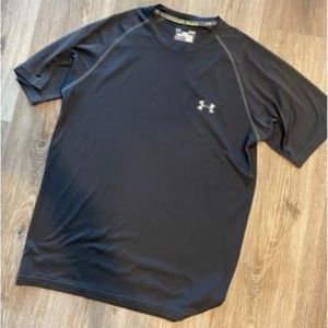 Men’s Under Armour T-Shirt (Small)